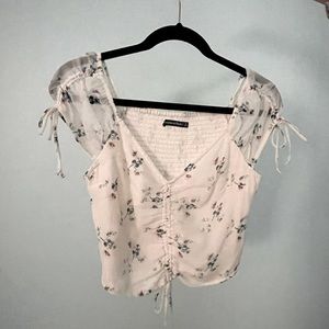 Abercrombie & Fitch White Flower Print Crop Top - Small